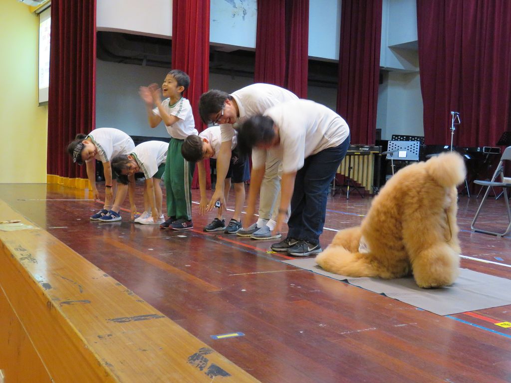 107學年度特教暨生命教育宣導-和狗狗一起玩遊戲